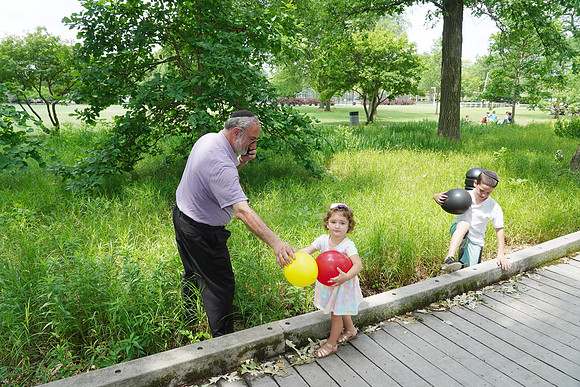 KahnFamilyPic-A77