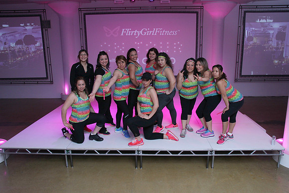 FlirtyGirlTour-C003