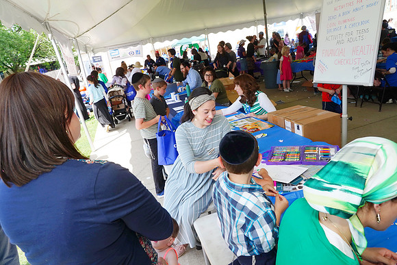 Refuah311HealthFair-B09