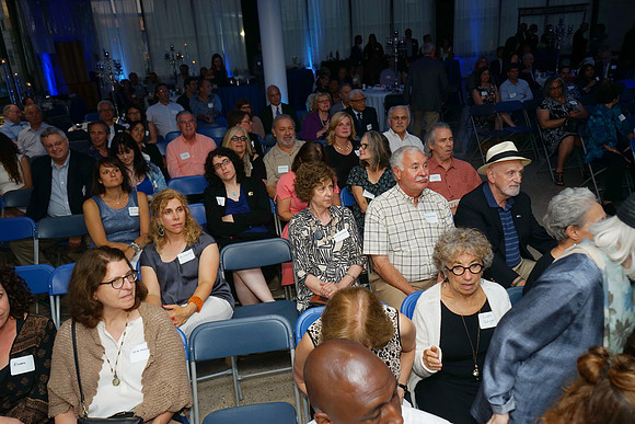 GiladFamilyAppreReception-A092