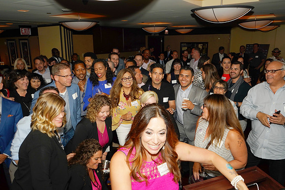 AroundChicagoSignatureRoom-B61
