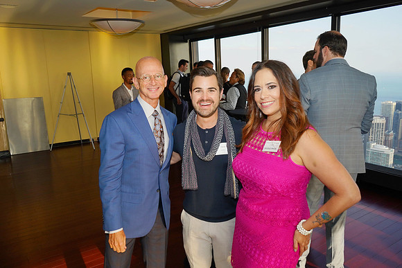 AroundChicagoSignatureRoom-B06