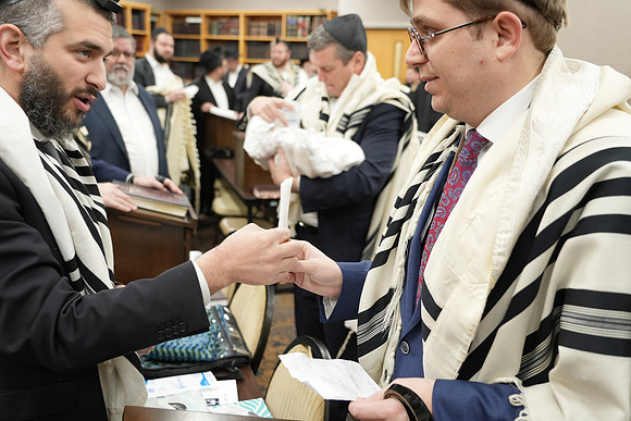 YonahMenachem-B35
