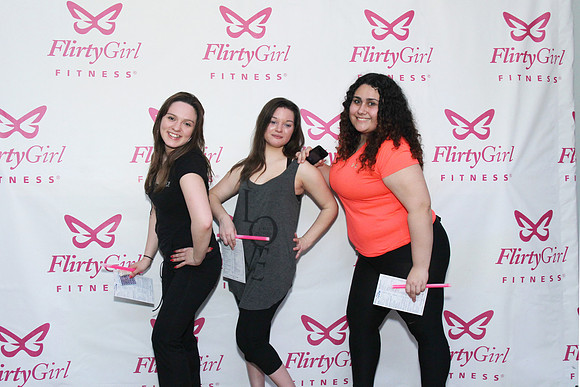 FlirtyGirlTour-B31