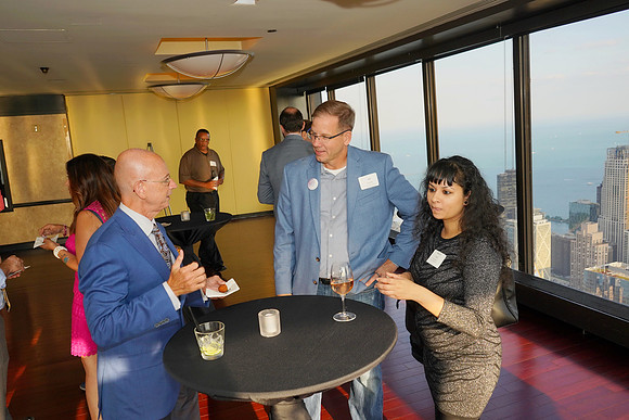 AroundChicagoSignatureRoom-B10