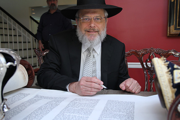 KhalChodorovTorah-A032