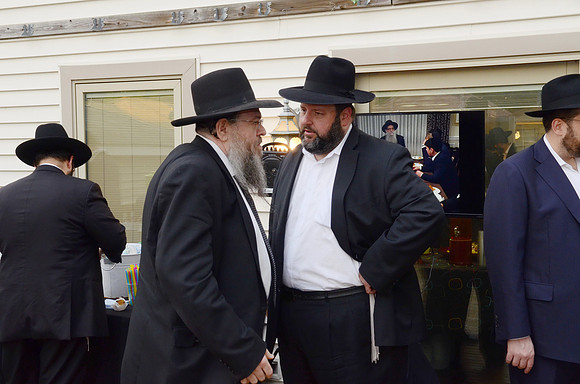 YeshivasDerechHaTorah-B008