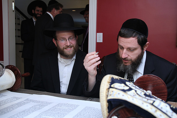 KhalChodorovTorah-A013
