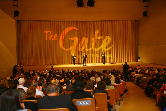 PremiereTheGate-B007