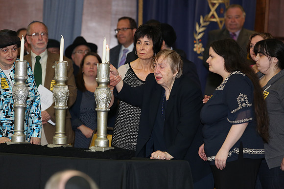 HolocaustMemorialCommemoration-A082
