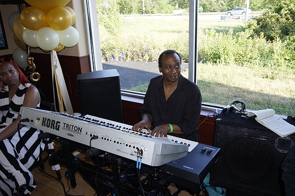 DonnaLeak50thBDay-B073