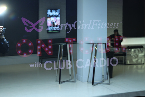 FlirtyGirlTour-A11