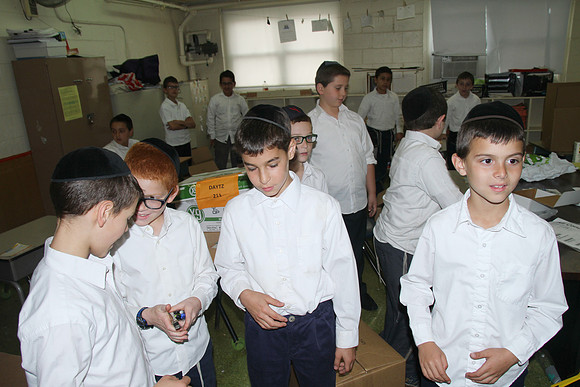 YeshivaTiferesTzviStudent-A008