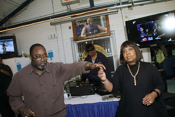 CBAMixNMingle2011-E04