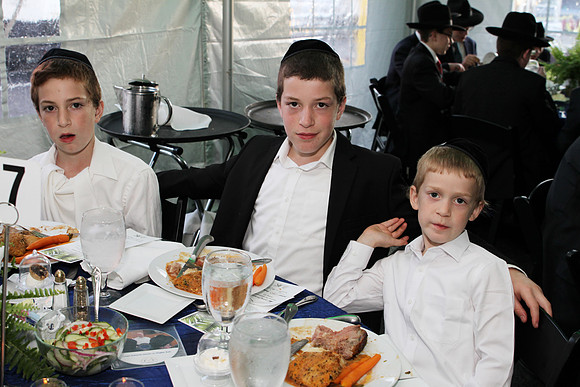 YMHCTorahBanquet-B055
