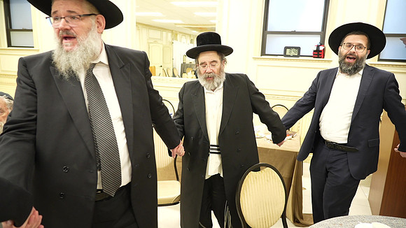 YonahMenachem-S28