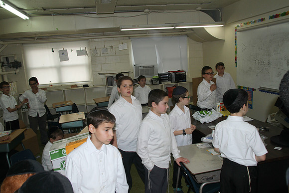 YeshivaTiferesTzviStudent-A006