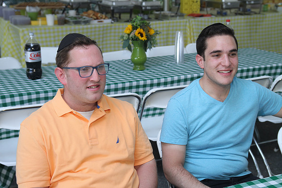 BaisChaimDovidEastBBQ-A013