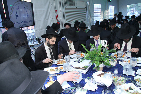 YMHCTorahBanquet-B041
