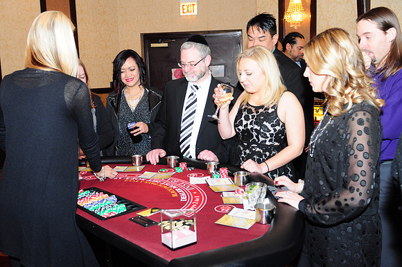 GlenHealthcareCasinoNight-B033