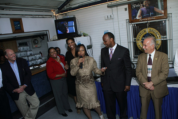 CBAMixNMingle2011-A21