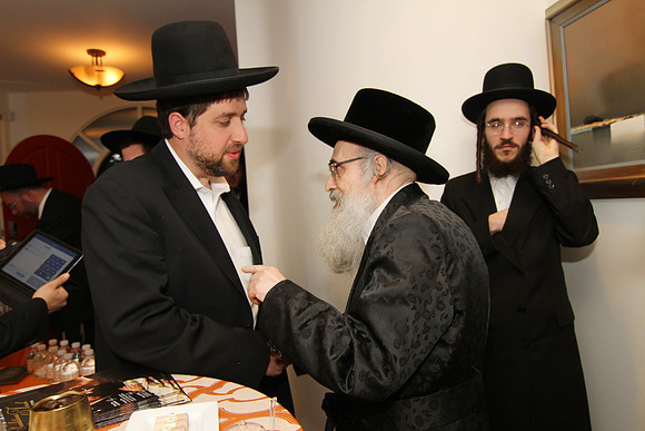 VeitzenerKollelReception-B064