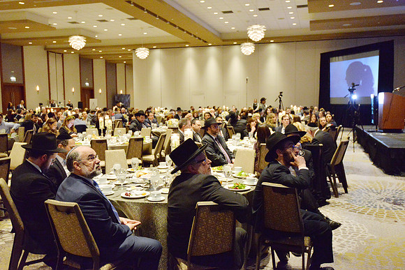 Madraigos10thAnnDinner-B070