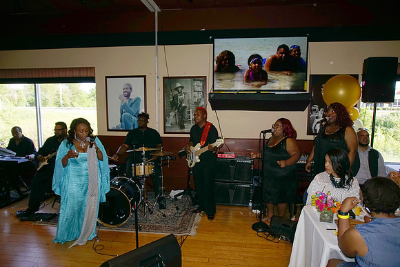 DonnaLeak50thBDay-B059