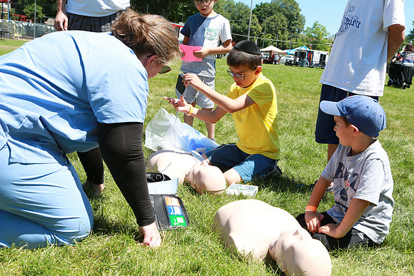 Refuah311HealthFair-C06