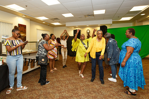 Hudson65thBDay-B082