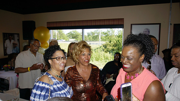 DonnaLeak50thBDay-B003