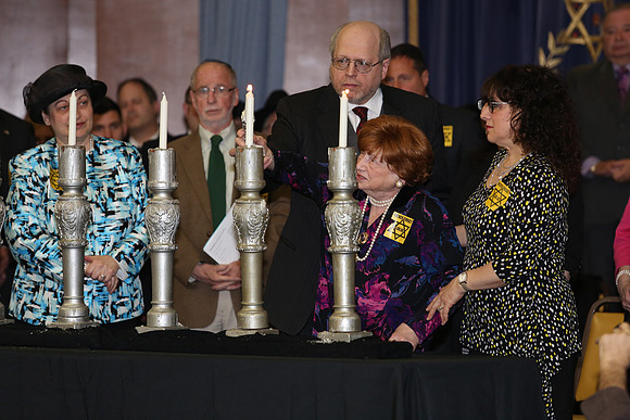 HolocaustMemorialCommemoration-A090