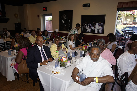DonnaLeak50thBDay-B061