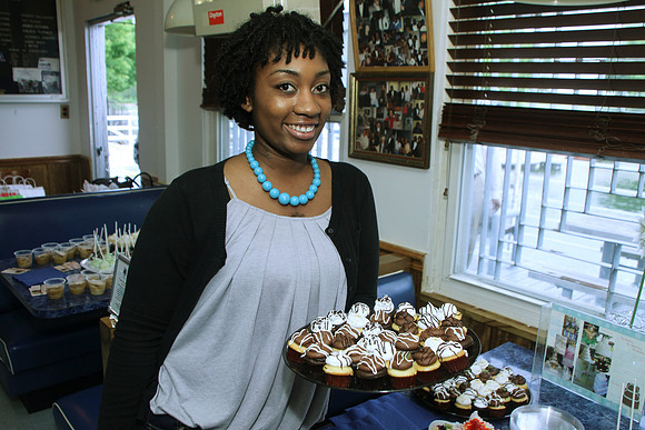 CBAMixNMingle2011-D03