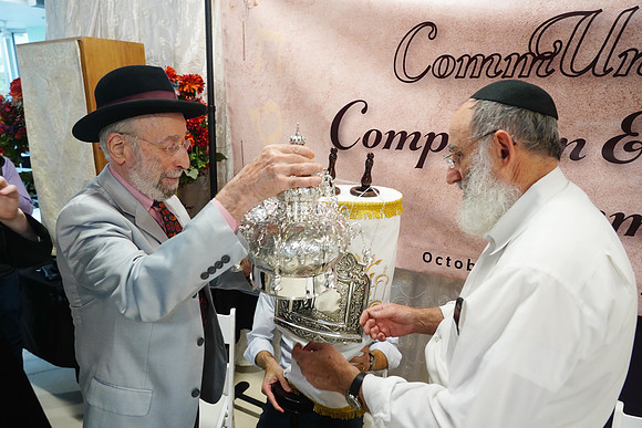 TorahDedicationEastLakeviewChabad-B044
