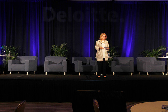 DeloitteWin15-B1-01
