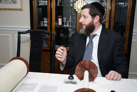 LiebensteinTorah-A007