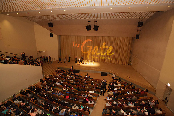 PremiereTheGate-B047