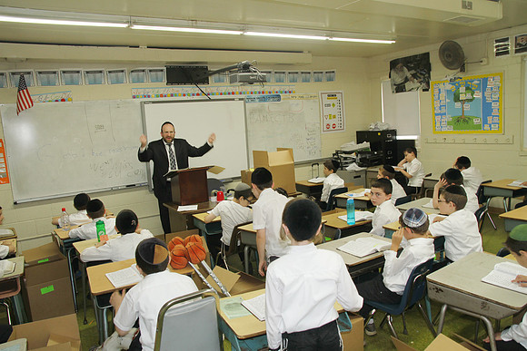 YeshivaTiferesTzviStudent-A018