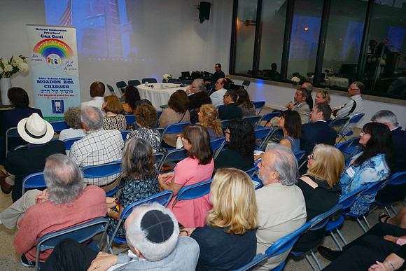 GiladFamilyAppreReception-A097