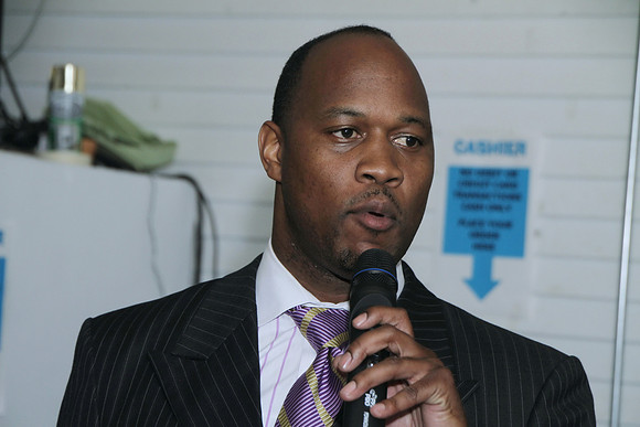 CBAMixNMingle2011-A06