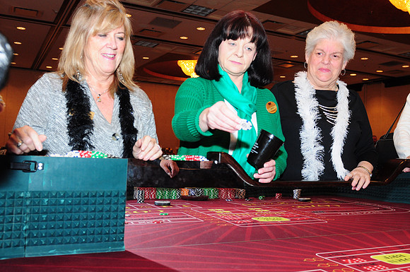 GlenHealthcareCasinoNight-B030