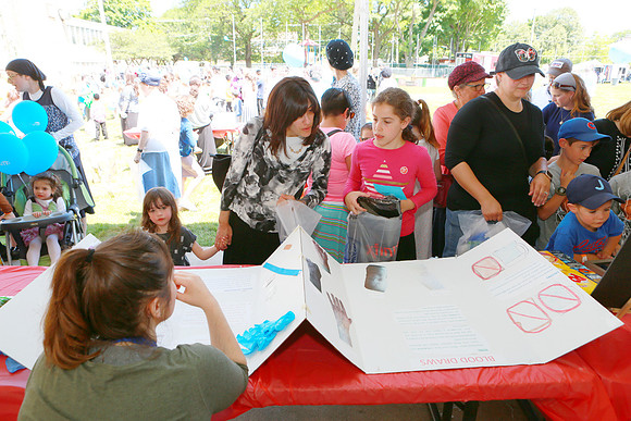 Refuah311HealthFair-C25
