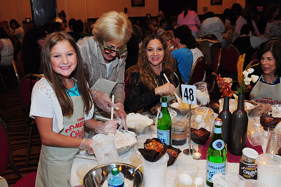 ChallahBake1000-C083