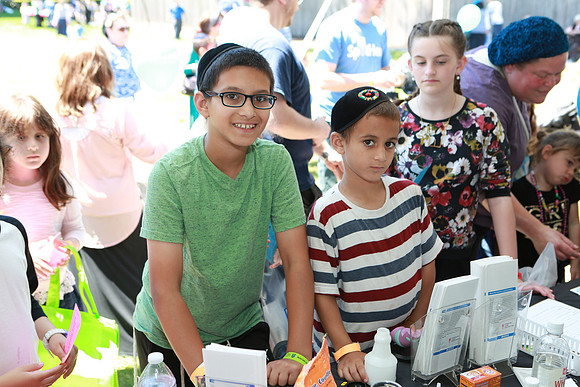 Refuah311HealthFair-B10