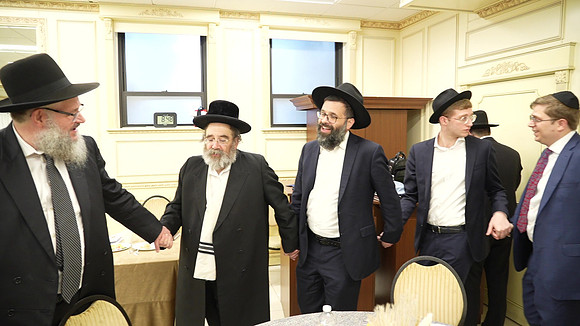 YonahMenachem-S32