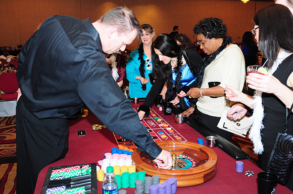 GlenHealthcareCasinoNight-B027