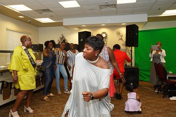 Hudson65thBDay-B104