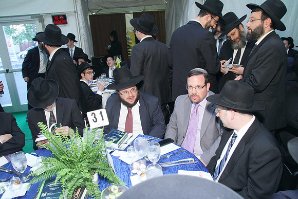 YMHCTorahBanquet-B046