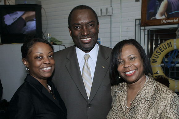CBAMixNMingle2011-F49